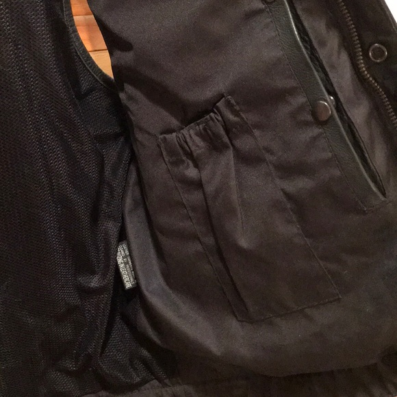 ⚜️Mens Black Leather Vest! - Picture 2 of 6